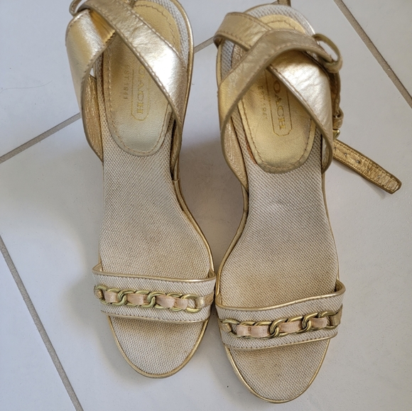 Coach Beige chain embellished wedge sandals very good pre owned condition - Picture 1 of 4